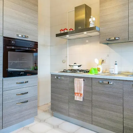 Goodstay Rebora